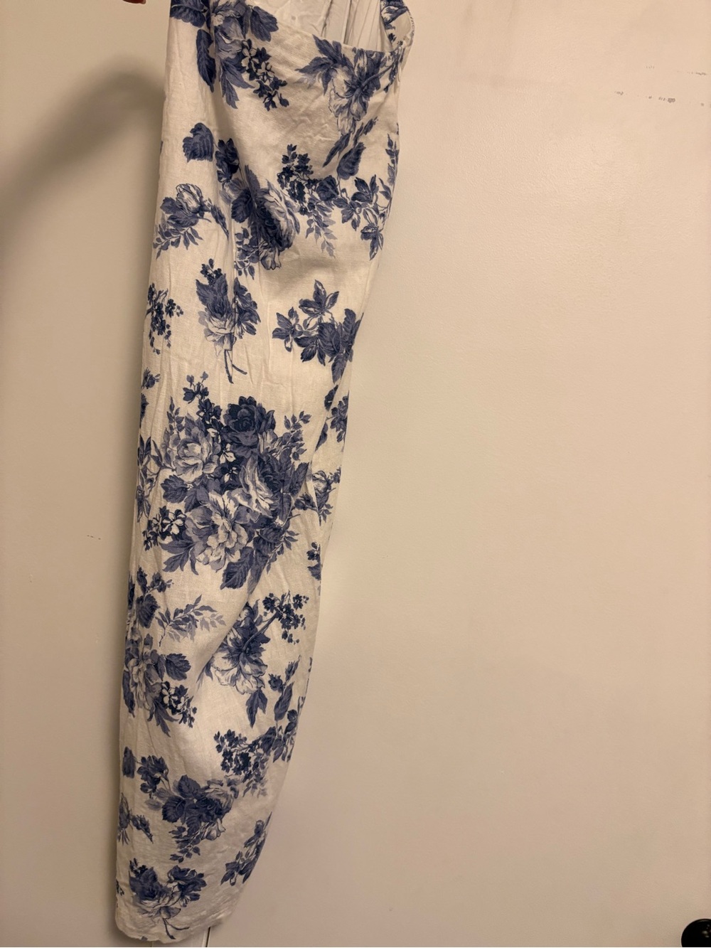A&F Blue White Floral Print Maxi Skirt